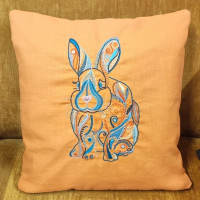 Un petit lapin.
